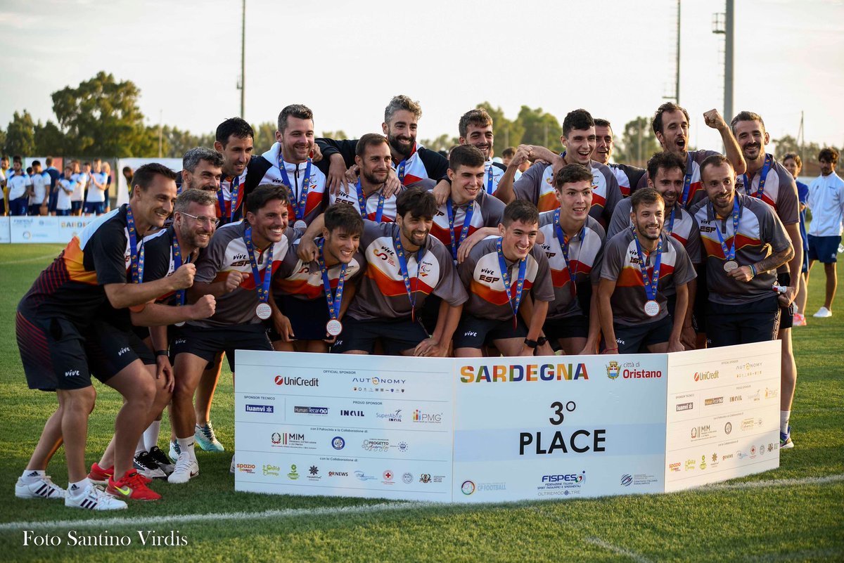 bNd_'s tweet photo. Somos de bronce! 

Muchísimo trabajo, esfuerzo y dedicación tras este triunfo! Me siento afortunado y orgulloso de pertenecer a esta familia!

A seguir trabajando por los éxitos futuros! @sefutbolpc_dca https://t.co/ALwFIK2KVx