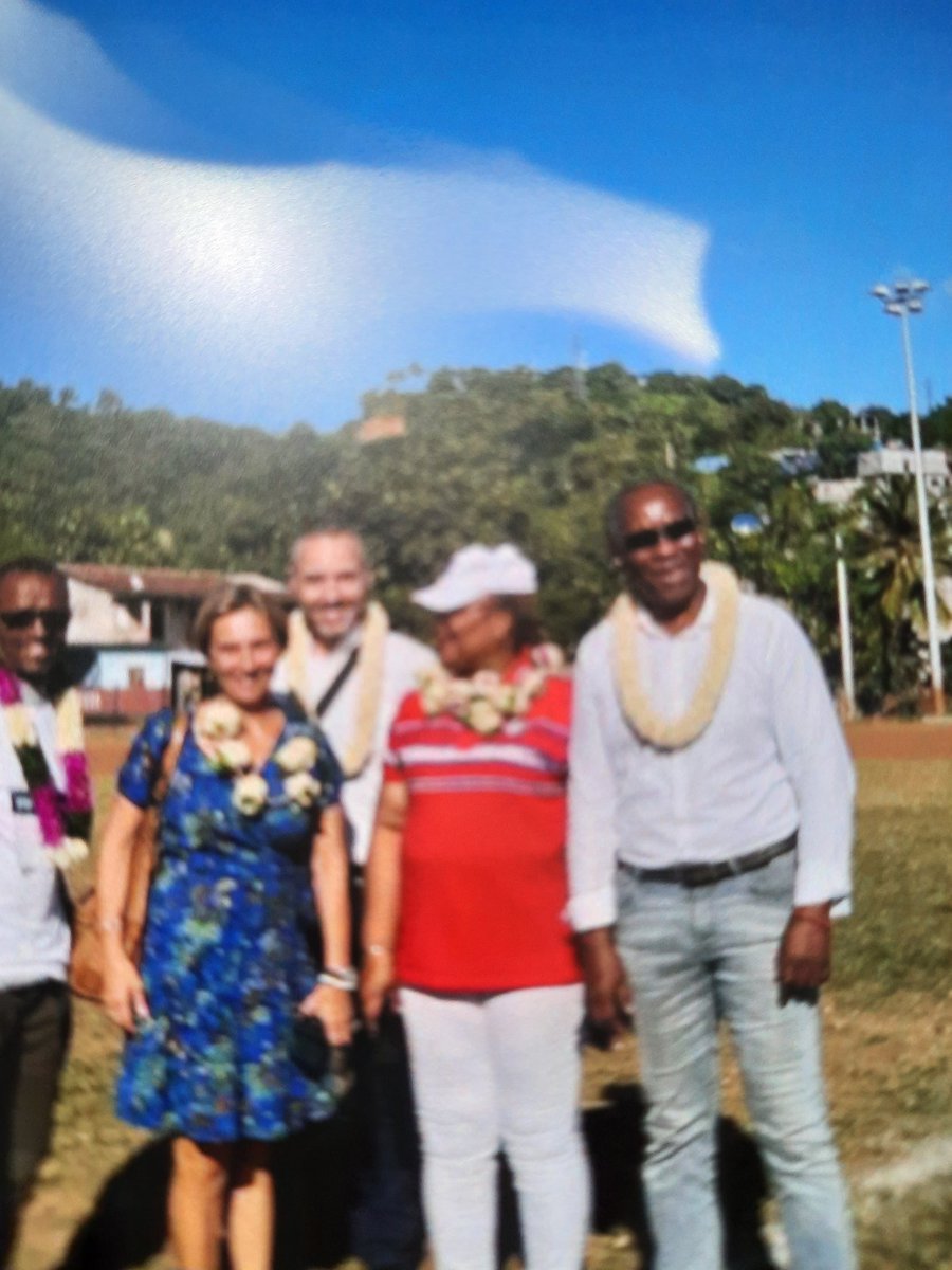 KuolaG's tweet photo. #SDVE  à Koungou, merci à mr Le Maire,🙏 merci au S/préfet d être à nos côtés🙏, et merci aux partenaires...( ML, la Fédération de Rugby...) : 22 DE retenus 👍 https://t.co/jRKS701rRD