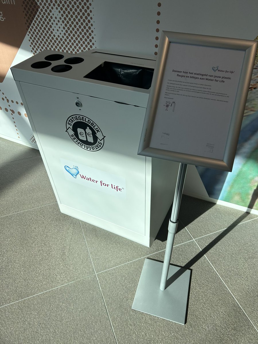 Mooie en prima actie bij mijn werkgever voor <a href="/WforL/">Water for Life</a> 

Lege blikjes/ flesjes kunnen inleveren voor Water For Life 💦👍