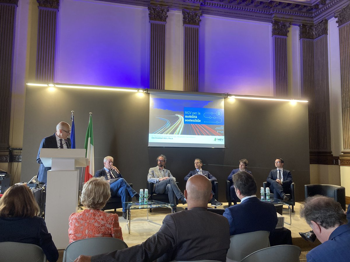 Matthias Maedge tweet media