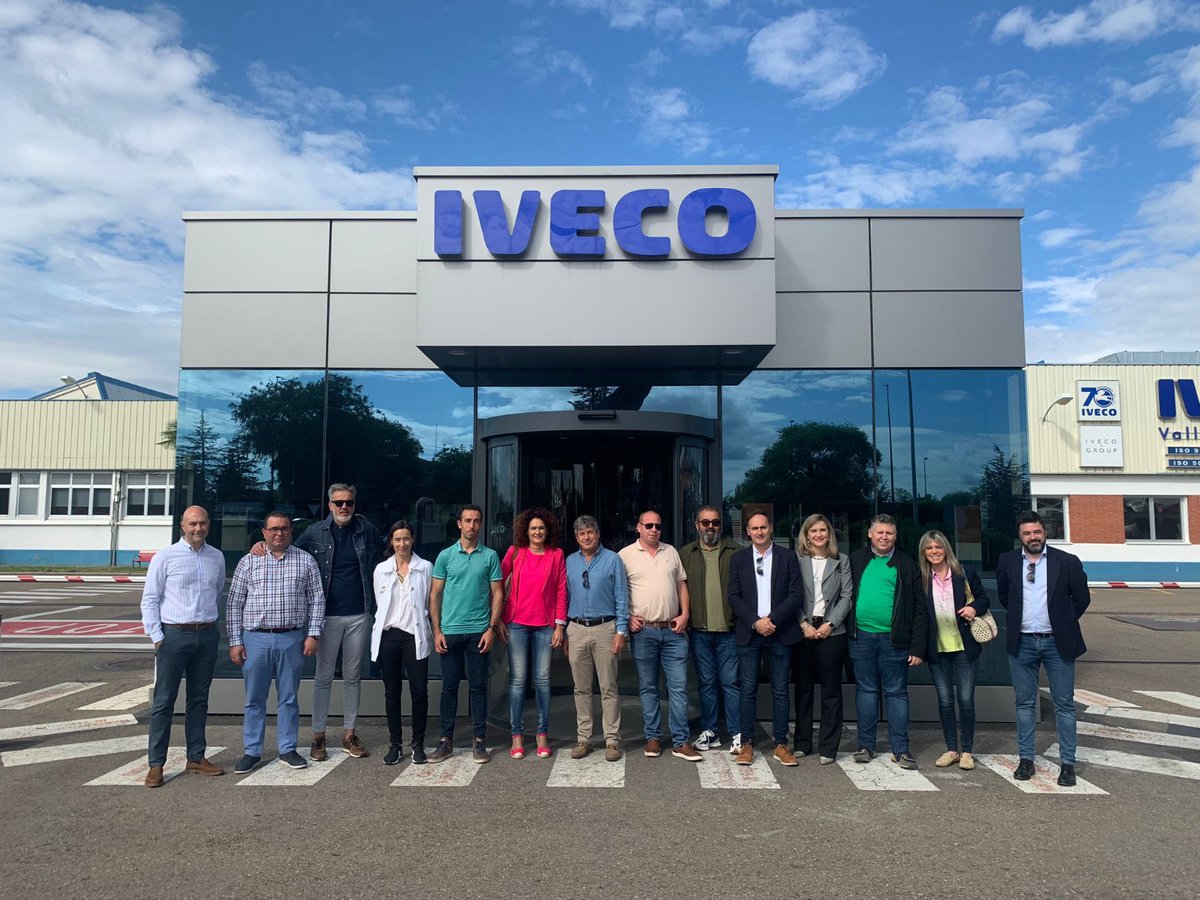 La semana pasada estuvimos en el fábrica de #IVECO de Valladolid compartiendo una jornada de aprendizaje con otros compañeros gruistas. Pudimos ver todo el proceso de producción de los vehículos, desde la fabricación hasta la pintura y el montaje final. 
Gracias por la visita 🙂