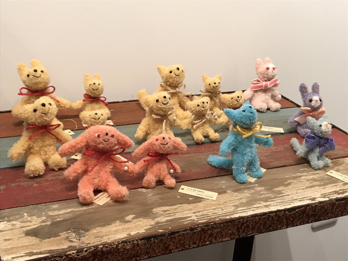 東村山のギャラリー&amp;カフェ「Bee cafe」@beecafe_galleryに行ってきました！
佇まいもBGMもとても落ち着いた雰囲気でよかったです。この日はハラダナオミ@tamtaby01さんの作品も展示されていました。 https://t.co/fj0AA2dtnO