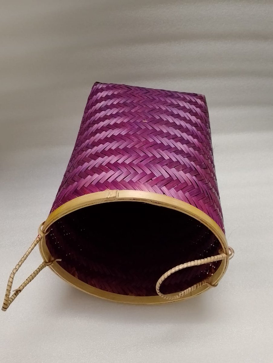 Ebipl23's tweet photo. This Is A Handmade eco-friendly natural Pure Bamboo laundry bin. This Bin Have Every piece Are hand finished. It's easy to carry And light weight to use. #ecofriendly #plasticfree #saveearth #bamboo #plasticfreeproducts #handmade #bamboobin https://t.co/9FVncx0Hk4