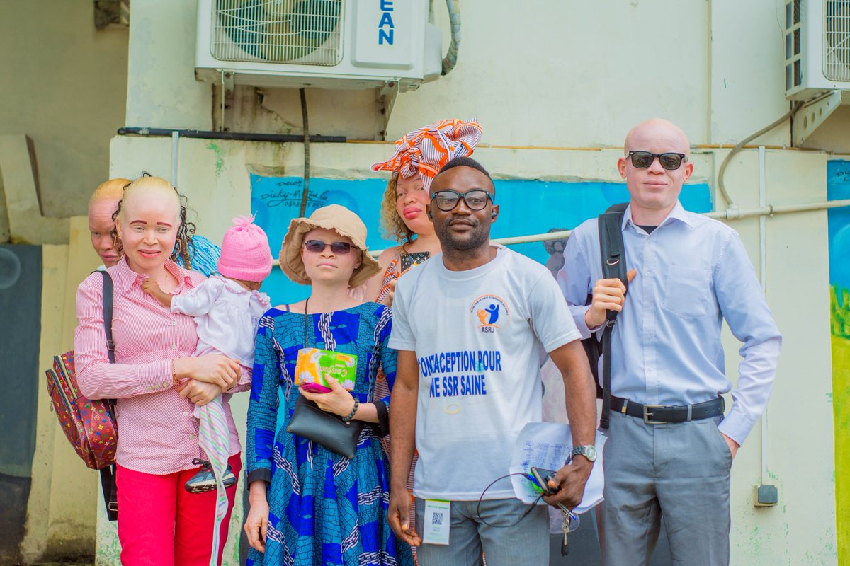 MbolokoGracien's tweet photo. A l'occasion de la Journée internationale de la sensibilisation à l'albinisme 2023 fêtée sous le thème l'inclusion fait la force, @Asrjrdcongo renouvelle son engagement dans l'#inclusion des groupes desservies en santé sexuelle et reproductive,les #albinos en particulier https://t.co/8SwdwKHRGl