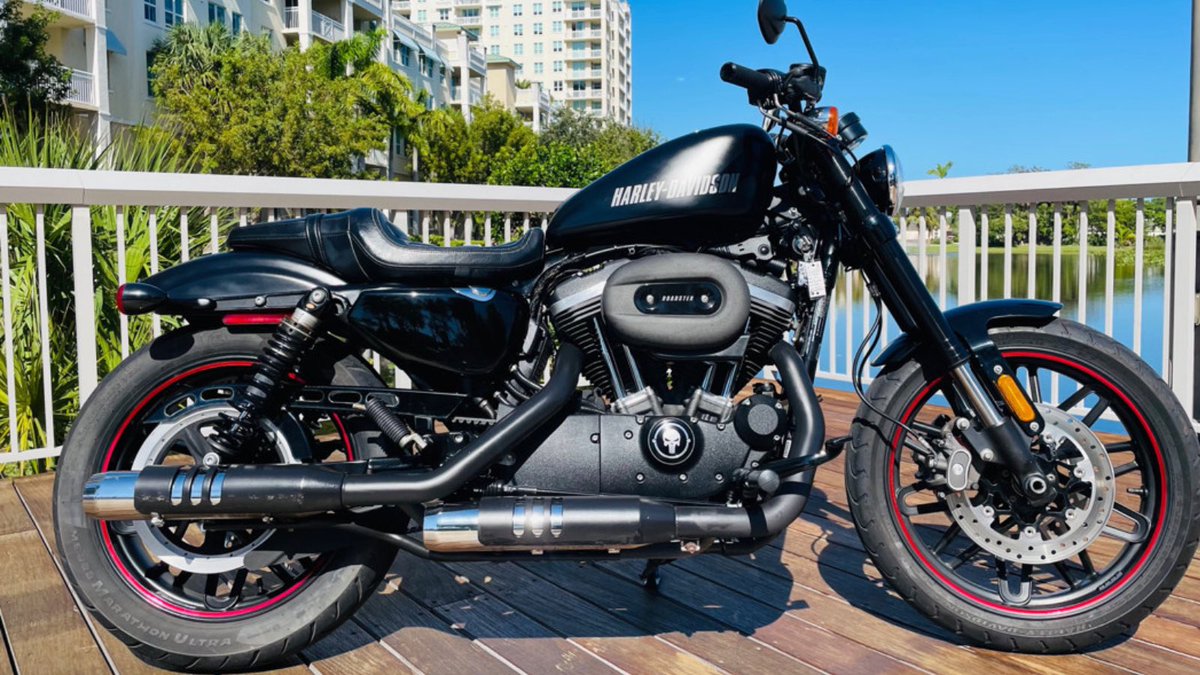 RevteroX's tweet photo. Riding season is in its full swing. If you haven't found your dream machine yet, check this out! 2016 Sportster® Roadster® with 16,680 miles. #CycleCrunch #HarleyDavidson #BikerLife #SportsterRoadster https://t.co/7bwDHS1chN