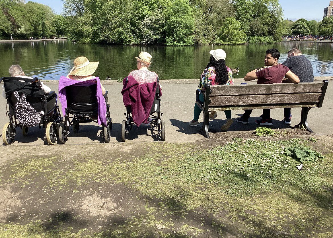 It’s sunny days like these what we love ☀️

Lovely picnics in the park with all the team 🧺

Your Home, Your Support, Your Choice 💜

Want to know more about our services and job opportunities? 
📧
#standwalk #caremanchester #ourteam #supportedliving #carejobsmanchester #picnic
