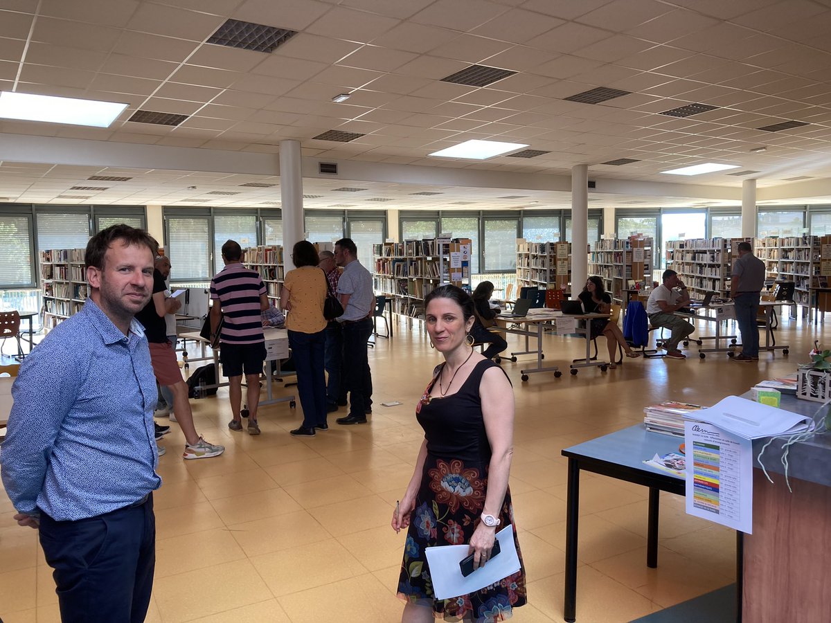 BFrancoisClem's tweet photo. Forum des éditeurs au lycée @LyceeClemReims @AcReims @regiongrandest 
À l’occasion des conseils d’enseignement, les éditeurs présentent les nouveautés numériques aux enseignants https://t.co/r1Ybv17tlc