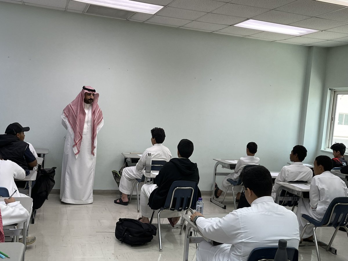 AlryhanSchool's tweet photo. صور من انطلاقة الاختبارات النهائية لـ #الفصل_ال��راسي_الثالث بمدرسة الريحان المتوسطة. https://t.co/Z80sVpNOAI