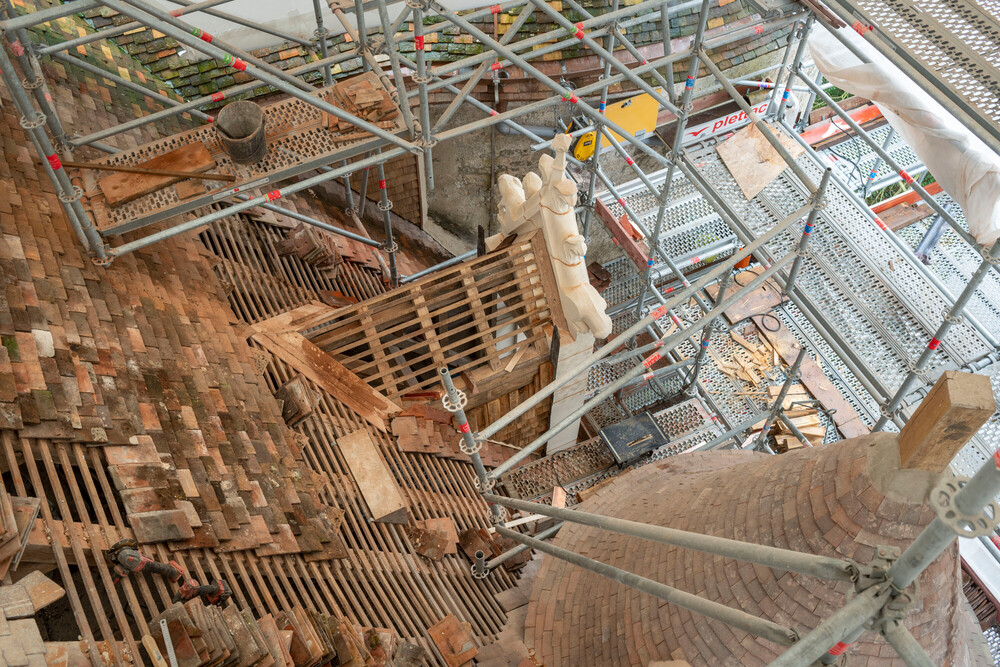 Classé au titre des monuments historiques, le manoir de Courboyer, siège du <a href="/PnrPerche/">Parc naturel régional du Perche</a>, vient de faire l’objet d’une restauration exceptionnelle.
Découvrez en images les coulisses du chantier, lauréat de la Mission Patrimoine animée par <a href="/bernstephane/">Stéphane Bern</a> 🤩
➡️ phototheque-patrimoine.normandie.fr/fr/galerie/le-…
