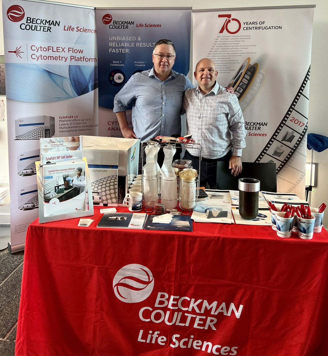 DavidKivlichan's tweet photo. All set up at the @dundeeuni Suppliers Fair with @mikekburns 

#flowcytometry #cellsorter #cytobank 

@BCILifeSciences @DDU_Dundee @UoDOpenResearch https://t.co/czKbltg8Sb