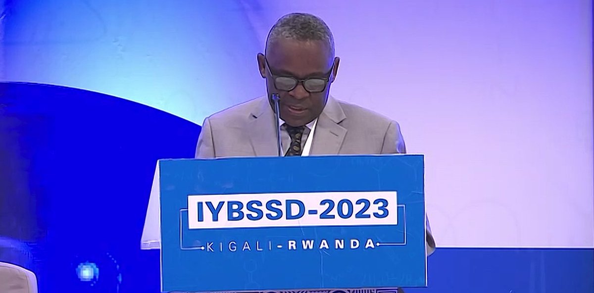 🌍The African Continental Conference on Basic Sciences for Transformation is live from Kigali, Rwanda - join it live here us02web.zoom.us/j/89314270830 TWAS Executive Director Romain Murenzi is onstage representing TWAS President Quarraisha Abdool Karim 🧵