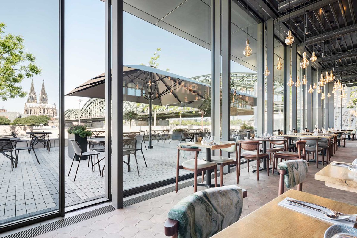 mfpukltd's tweet photo. Modern #glazing solutions - like these large scale #slidingdoors - are a great way transform your business, and create a design that can be enjoyed by customers year round. Uninterrupted views of the outside during the winter, and an open airy space during the warm summer months. https://t.co/hiNRFSLWgv