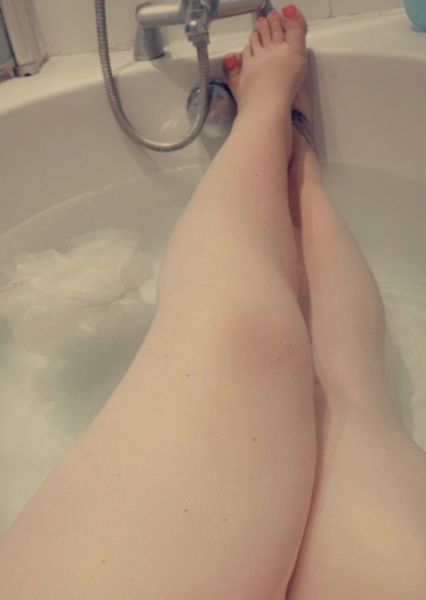 BbwT13's tweet photo. Who loves feet and pussy! I have a promotion on right now drop in free dick ratings for the next 10 subscribers https://t.co/OMLZzzr5Zt 

#onlyfansgirl #onlyfansbbw #bbwadmirer #bbwcontent #findom #onlyfans #feetcontent #feetfethish #feetpicsforsales #feet_lover https://t.co/T5LGQBwF3e