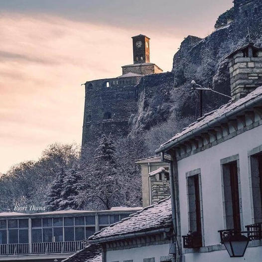 SMARTiMONY's tweet photo. GJIROKASTRA CITY, Albania
Gjirokastra Fortress https://t.co/xAGfCWo20s