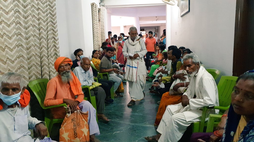जनता दरबार : पलामू उपायुक्त ने गंभीर बीमारी से पीड़ितों को दी आर्थिक मदद Janata Darbar: Palamu Deputy Commissioner gave financial help to the victims of serious illness