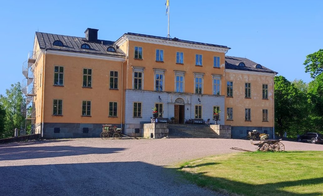 illuMINEation tweet media