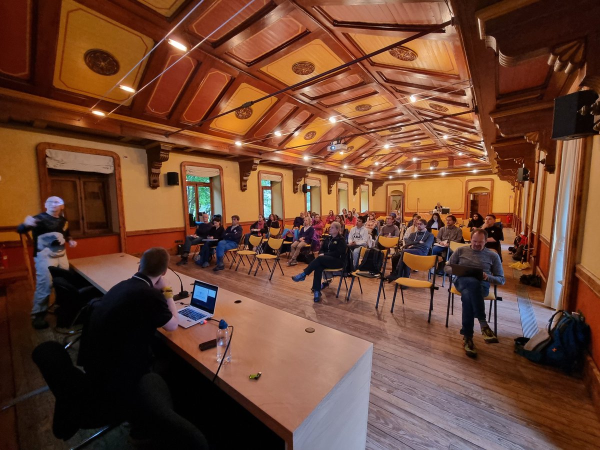 GioMatLTER's tweet image. Today is lectures day at the .@eLTER_Europe #WAILS workshop for Early Career Researchers. Very good start with framing research on challenges and drivers at .@PNGranParadiso!
@ILTER_network @lteritaly @LTER_Slovenia @LterSpain @ESFRI_eu @CNRsocial_