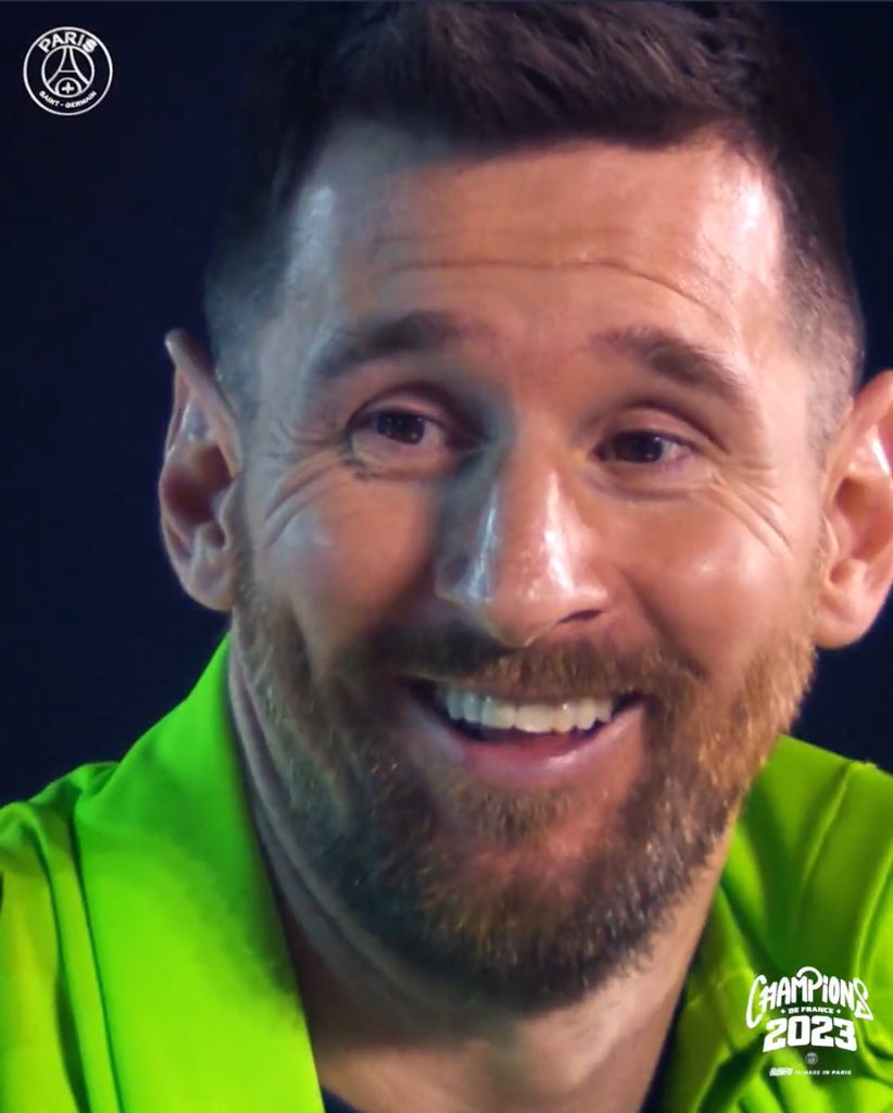 Leo_messii_8's tweet photo. Ronaldo fans think Haaland deserves the Ballon d’or after winning the treble when Lionel Messi got robbed in 2018 after having the best stats out of anyone, most trophies, most individual awards but lost to Modric just because of the World Cup 😭😭🤣 https://t.co/YbR8LNcc4O