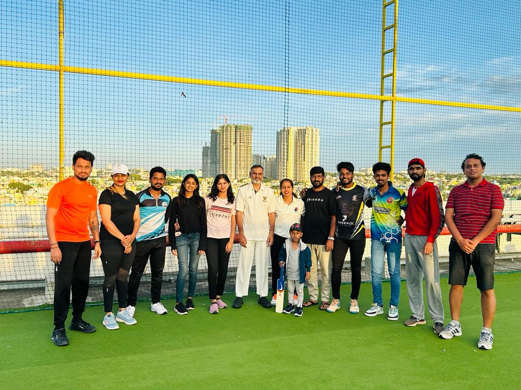ChaithraBhat27's tweet image. Weekend play with Colleagues 😊🏏
(Tennis Ball- Box cricket)

#Boxcricket #cricketlovers #justforfun #evening #GTworldMall #tenniscricket