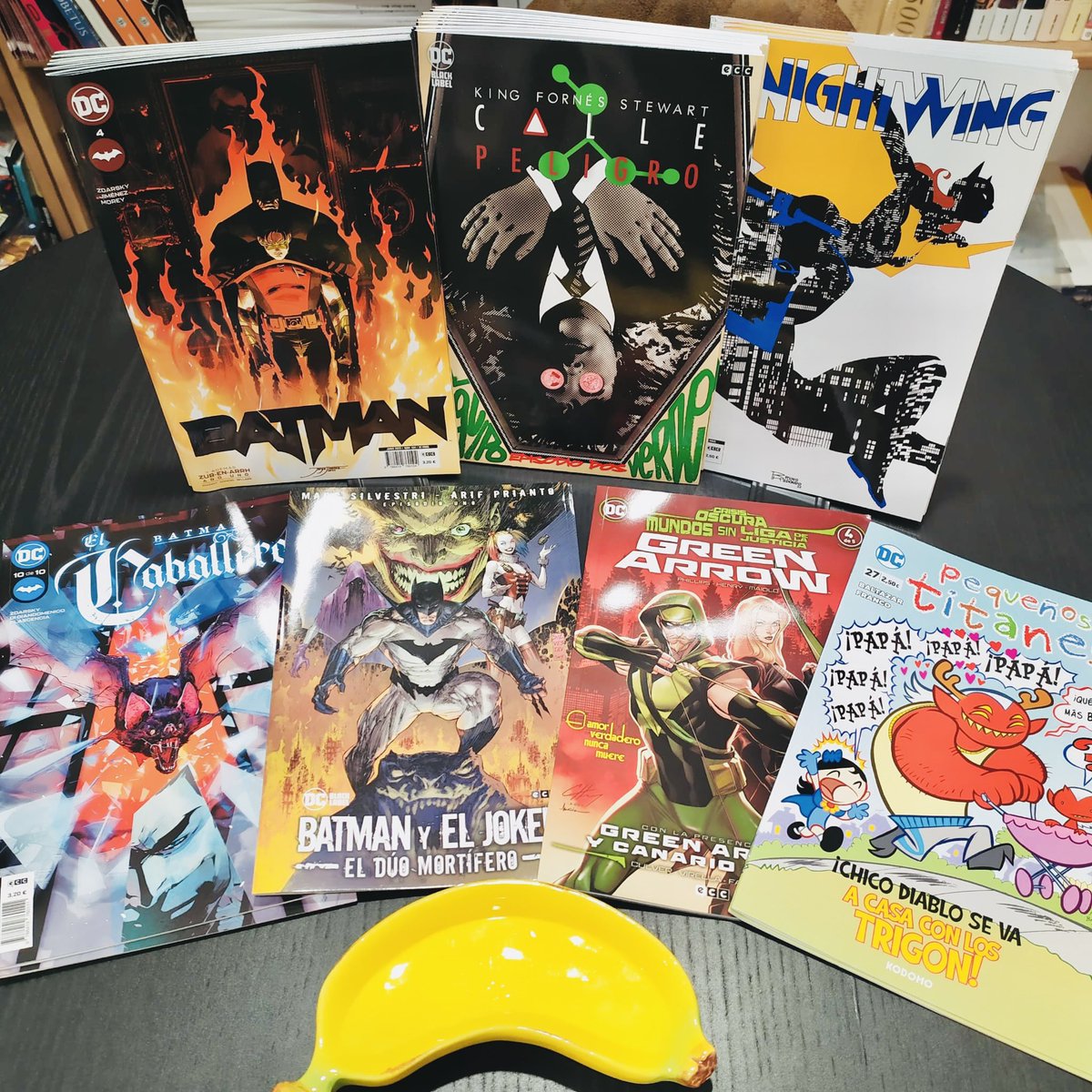 banana_comics's tweet photo. ¡Buenos y comiqueros días! ¡Hoy tenemos #novedades y #reposiciones de @eccediciones a tutiplén! Podéis encontrarlas aquí en #bananacomics #triana
¡Y también en la web!
👇🏻👇🏻👇🏻
https://t.co/Wwyd7rLLgL https://t.co/RRT3DclCWc