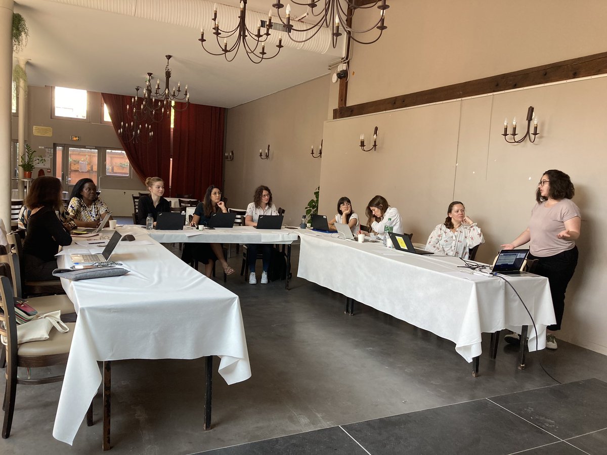 C’est parti pour la 2ème journée de dons en compétences animée par <a href="/ProBonoLab/">Pro Bono Lab</a> ! Les structures <a href="/cygogne_/">Cygogne</a> et La Main Fine vont être accompagnées toute la journée par des collaborateurs <a href="/EYFrance/">EY France</a> 💛