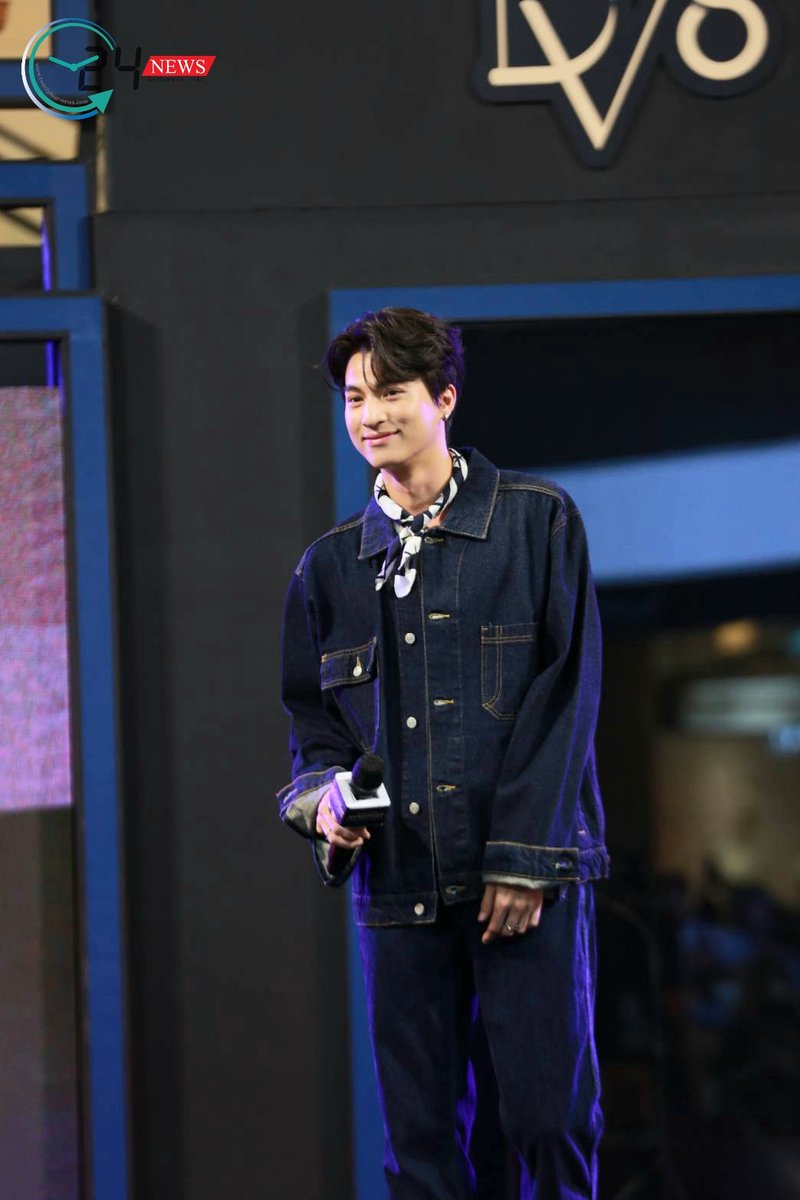 _24News_'s tweet photo. “กลัฟ คณาวุฒิ” ร่วมเป็นแขกรับเชิญในงาน DV8 Thailand Announcer Contest 2023

#DV8 
#DV8ThailandAnnouncerContest
#AdvertisersCompetition 
#Advertisers
#DV8ContestxGULF
#GulfKanawut 
#กลัฟคณาวุฒิ https://t.co/j00haPWTKw