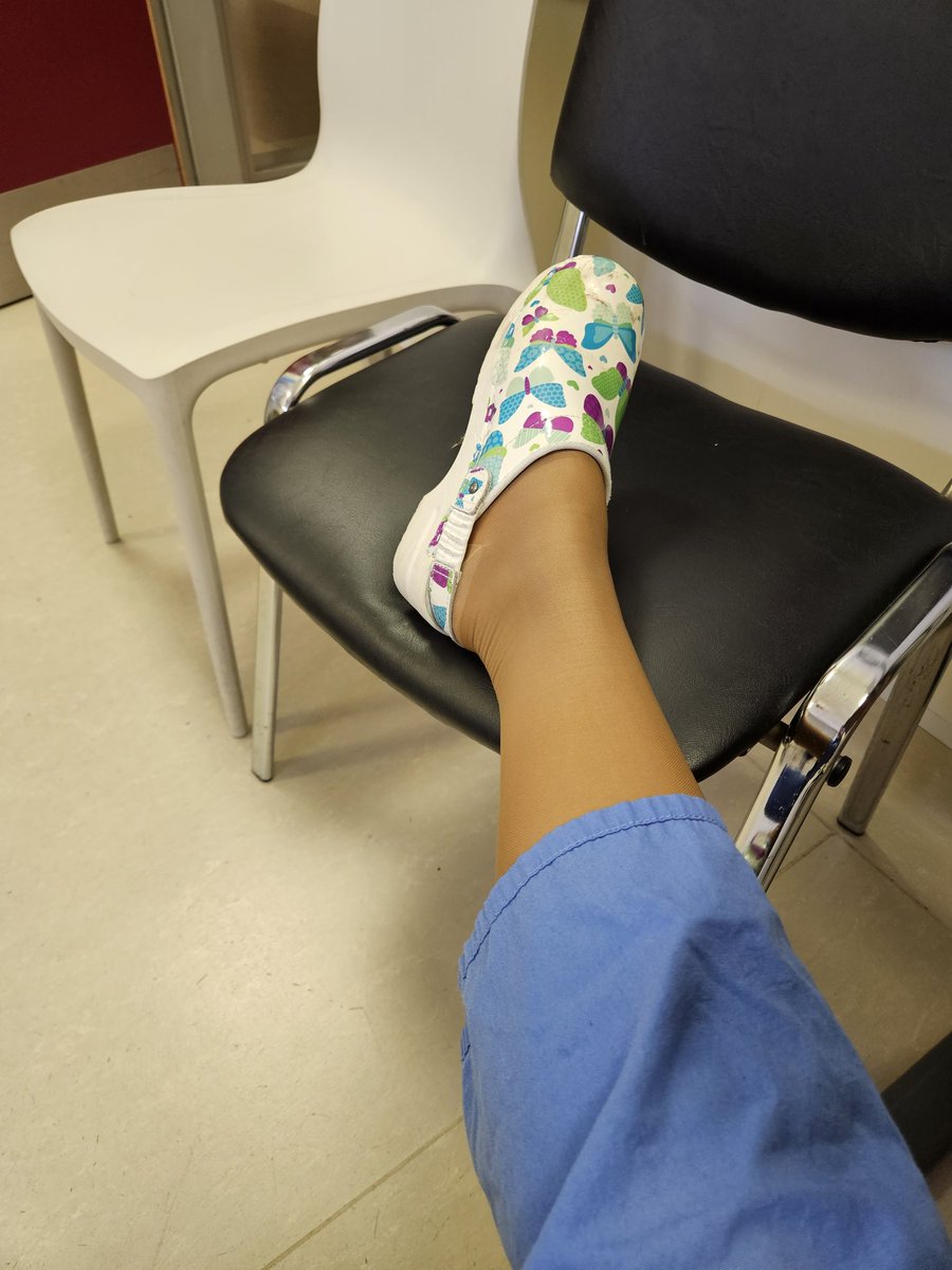 Today's socks aren't fun or sexy but I love my hosiey and it's a great way to show patients how comfortable it is.

Hosiery every day keeps the vascular surgeons away 😆

 #legsmatterweek
