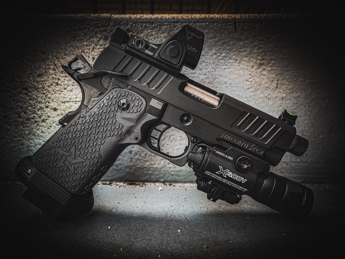 maturika_m_'s tweet photo. #無言で銃を貼る見た人も貼る https://t.co/amrXPbxcdP