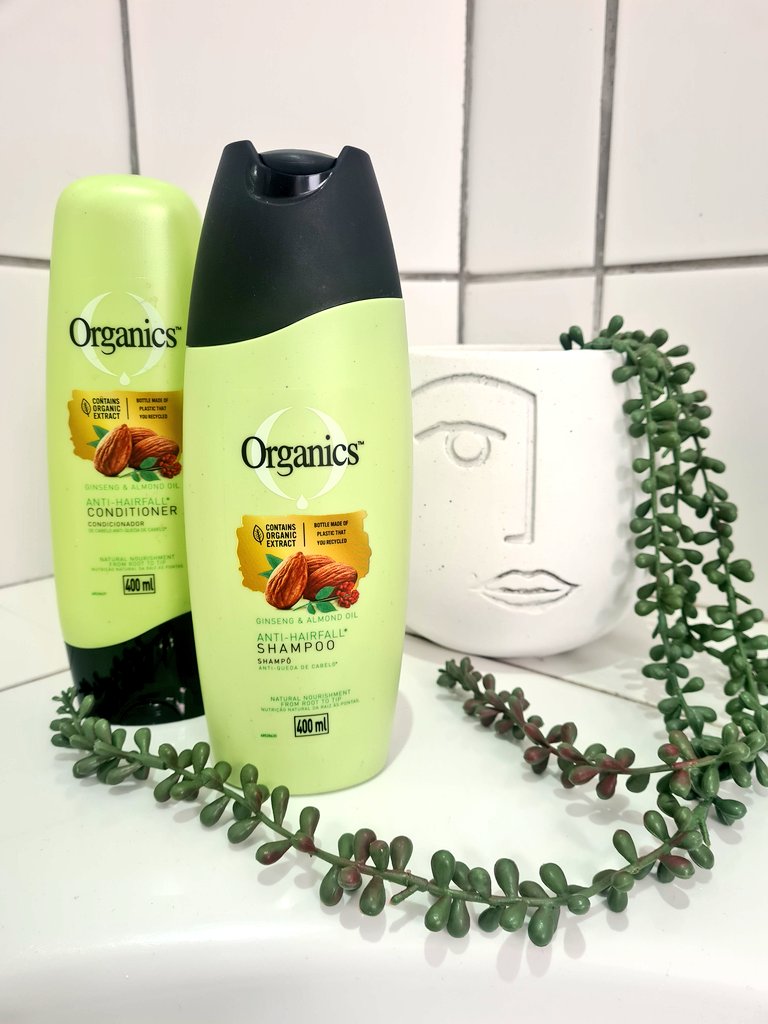 philippa_vh's tweet photo. Organics ๐ฟ
Hair care for a whole family.
Organics Ginseng & Almond Oil Anti Hairfall Shampoo & Conditioner has the added advantage of almond oil and ginseng.
Have you tried Organics?
#mumbox #VIPMorganics https://t.co/bolPy0H1x4