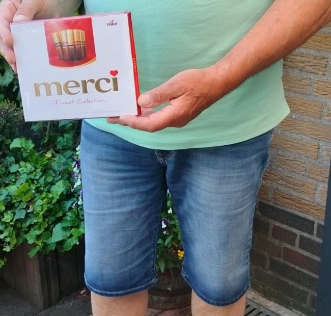 WilleMjen's tweet photo. Bedankje na 17 jaar trouwe dienst bij de @lc_nl . 6 ochtenden in de week. Oh ja dit moest ik je nog even geven. Dan voel je,je toch echt een nummer. @nrc @frieschdagblad @trouw @ADnl  #fail #weet #waar #je #aan #begint #onbegrijpelijk Bezorgers te kort, ik snap het wel! https://t.co/KZKkJkkn3H