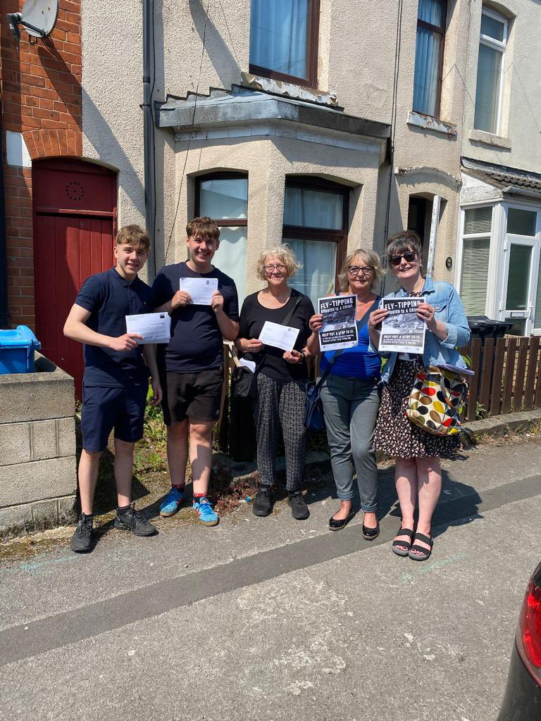 Out on a very sunny morning, letting residents know about our up coming BOYRD on Saturday 17th June. Streets inc:

Albert Ave
Lowther Street
Walton Street 
Pulman Street
Minnie’s Grove
Littlebeck 
Scarrow
Lonsdale Street
Acland Street
<a href="/Hull_Labour/">Hull Labour</a> 
@EmmaHardyMP