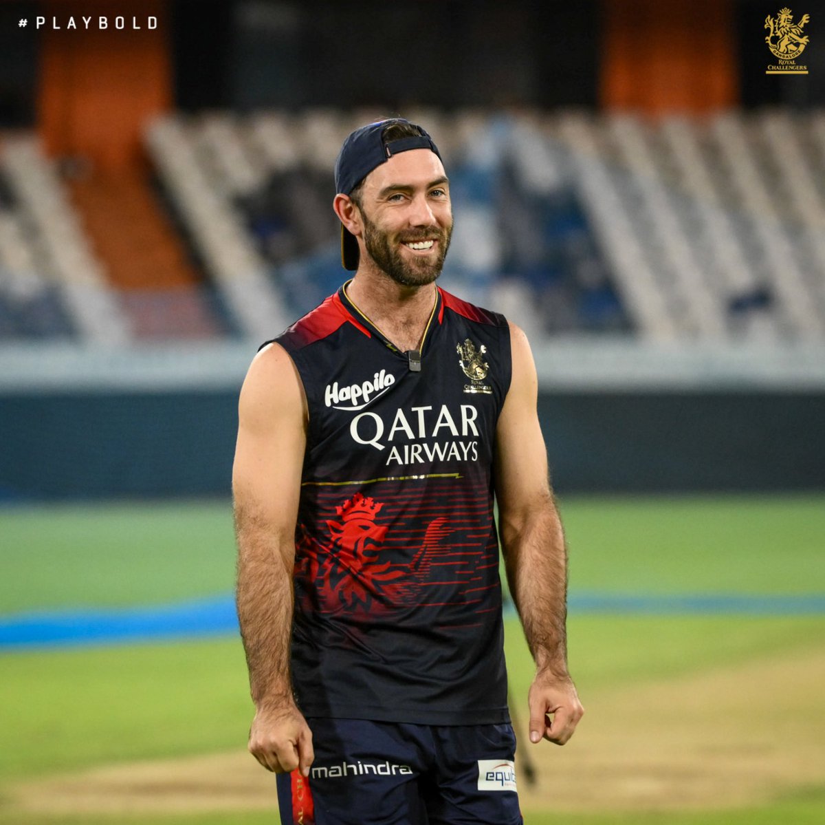 You can't resist a smile when you spot the camera on you! 😉📸

#PlayBold #ನಮ್ಮRCB