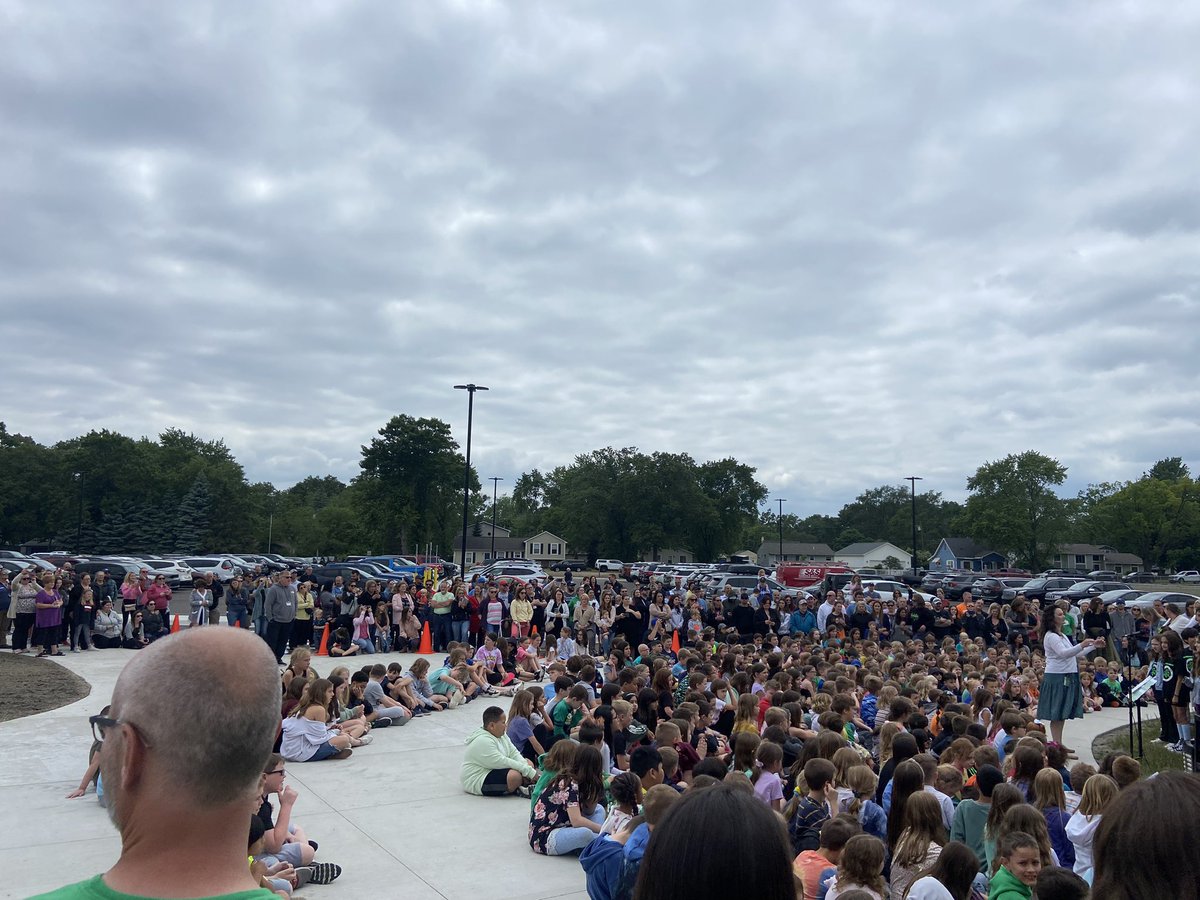 deleeuwc's tweet image. ☘️☘️ Moving up @ Dublin 2023 Edition ☘️☘️@WalledLkSchools @DublinWL