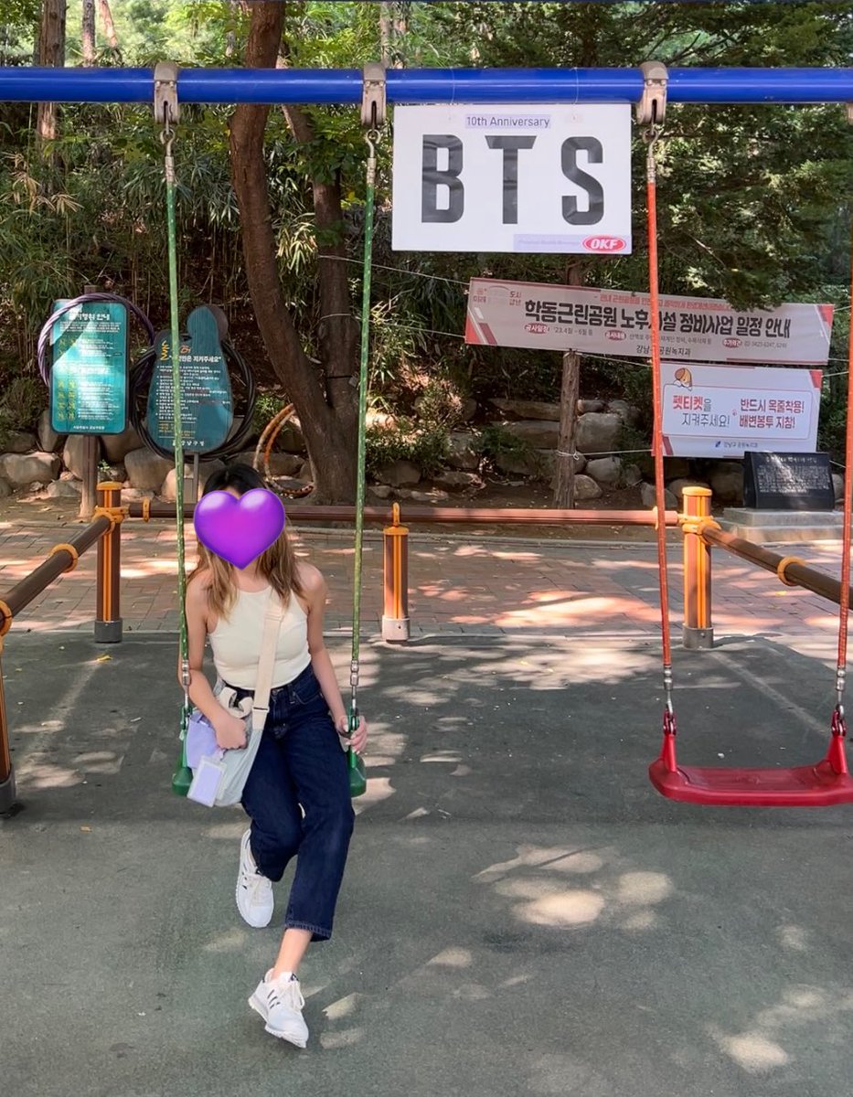 inner_cypher's tweet photo. spent the day visiting iconic bts places to celebrate festa !!! first stop: hakdong park, old bighit bldg, and 1st dorm 💜🥹 https://t.co/nQiksAbVHU