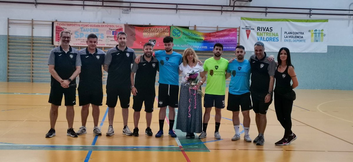 rivasatlantis's tweet photo. ¡ G R A C I A S !
🗣️Espectacular Memorial que disfrutamos el sábado pasado. 
Agradeceros a todas las familias, jugador@s y amig@s que nos acompañaseis en un evento tan especial.❤️💙
No hay mejor manera de terminar esta temporada 👏🏻👏🏻 

#VamosRivas #123Atlantis
#JuntosSomosEquipo https://t.co/FhNcJkprhZ