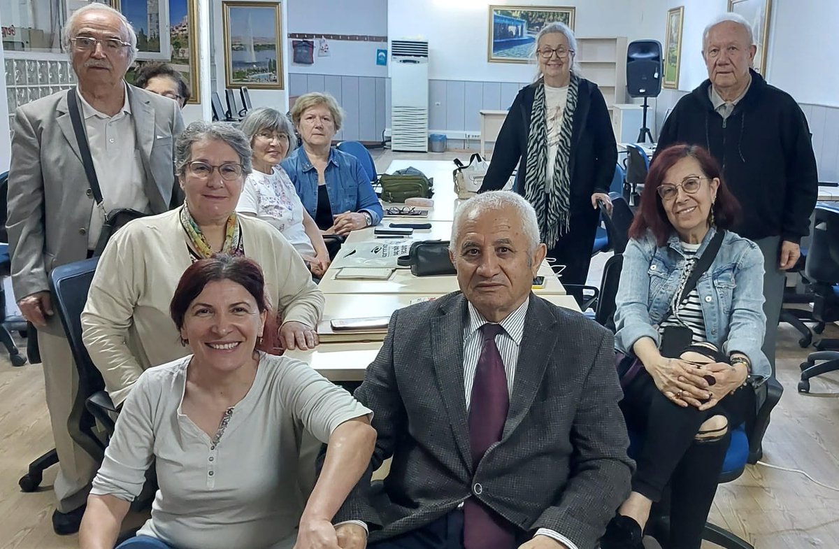 Nevaliko1's tweet photo. @mansuryavas06 @ankarabbld @abbbasin @ankaragelisiyor
@AdnanTatlisu @mizrakesin 
@OnsoySEMA @sevginazo @mavimasa #MansurYavaş  #Salı #Ankara  Derslerimiz verimli çok mutluyuz🧿❤️💕🪻🌿🌻🍁🪷💕🫐💧🍒🍓🍭 https://t.co/6v4VpQq23V