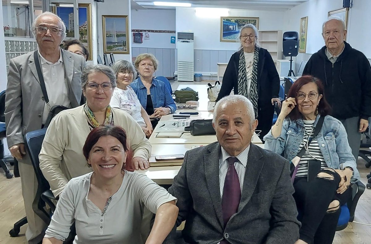 Nevaliko1's tweet photo. @mansuryavas06 @ankarabbld @abbbasin @ankaragelisiyor
@AdnanTatlisu @mizrakesin 
@OnsoySEMA @sevginazo @mavimasa #MansurYavaş  #Salı #Ankara  Derslerimiz verimli çok mutluyuz🧿❤️💕🪻🌿🌻🍁🪷💕🫐💧🍒🍓🍭 https://t.co/6v4VpQq23V
