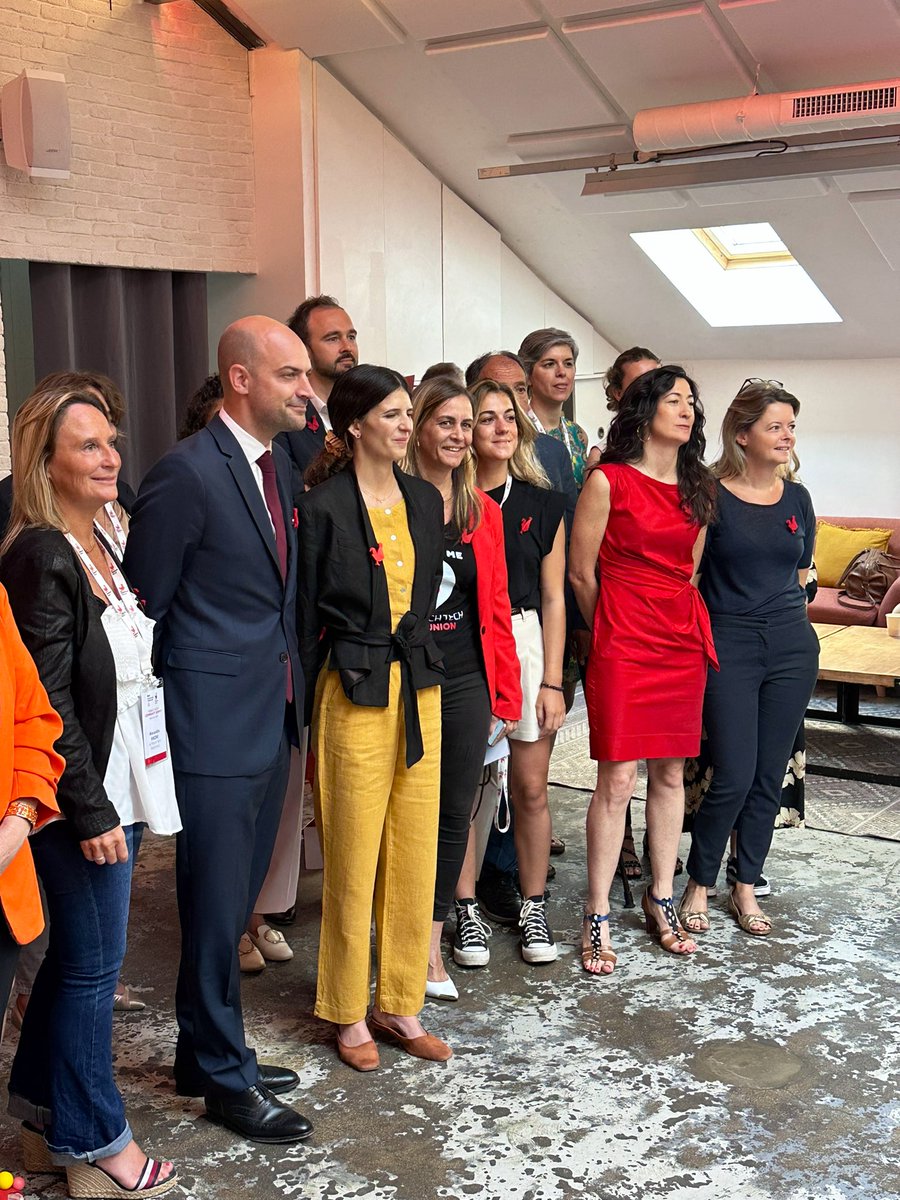 emmanuel stern tweet media