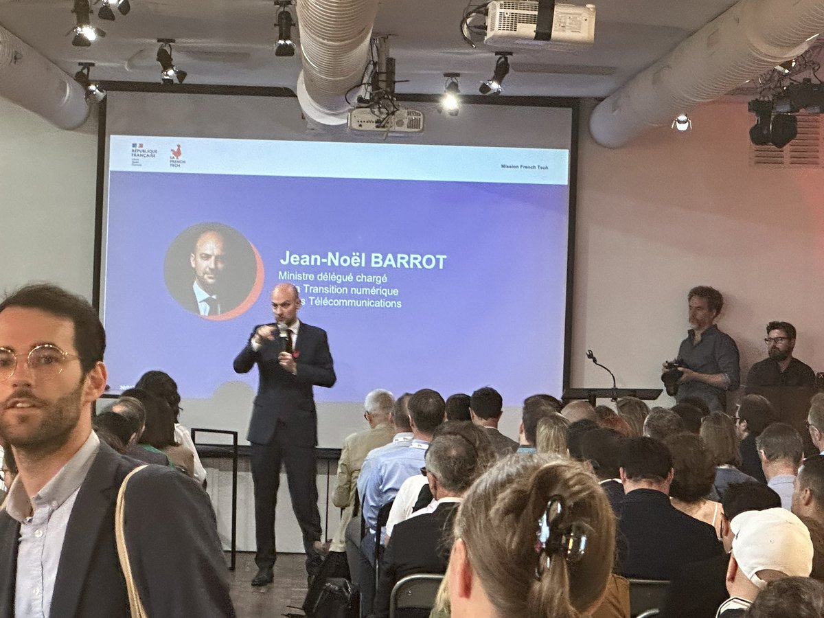 emmanuel stern tweet media