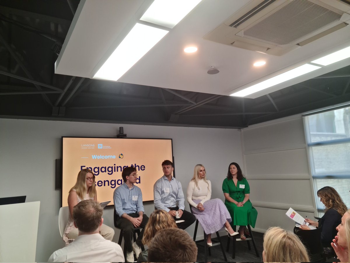 Packed @TheFSForum event at @LansonsLatest this morning discussing the power of online media (and reaching the disengaged). Top panel @BeccaHutson, James Seddon @Onalytica , @james_ikin, Nia Thompson @skymediauk - chaired by our fabulous @Lou_Vaughan #media #PublicRelations…