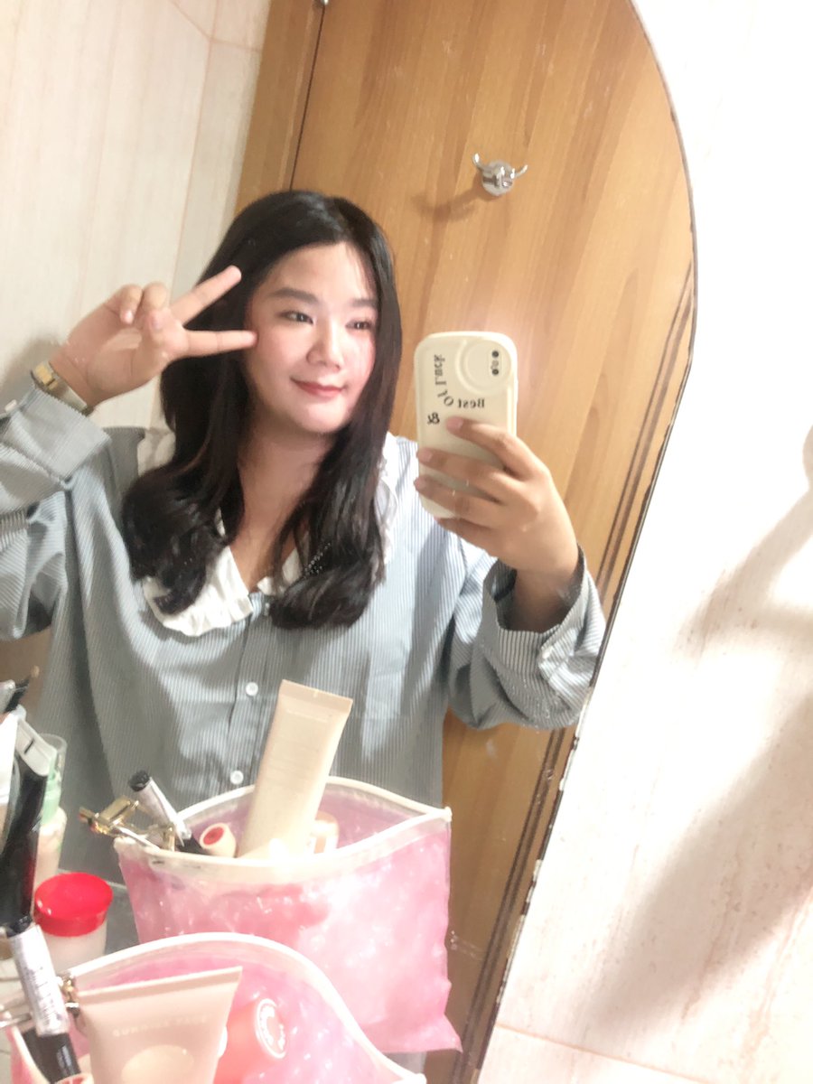 CheynitaMD's tweet photo. Self update. https://t.co/r5145lX37U