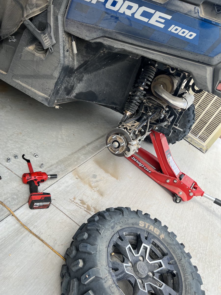 cocksmantools's tweet photo. Checkin on stuff, adjusted shocks.
#cfmoto so far #uforce1000 has done ok. This weekend we are throwing on parts from @superatvtweet @amazon @auxbeam @RockfordFosgate and I don’t think he’s on twitter but Mr RNG on YouTube.what tires do I get https://t.co/ZObOEw5v27