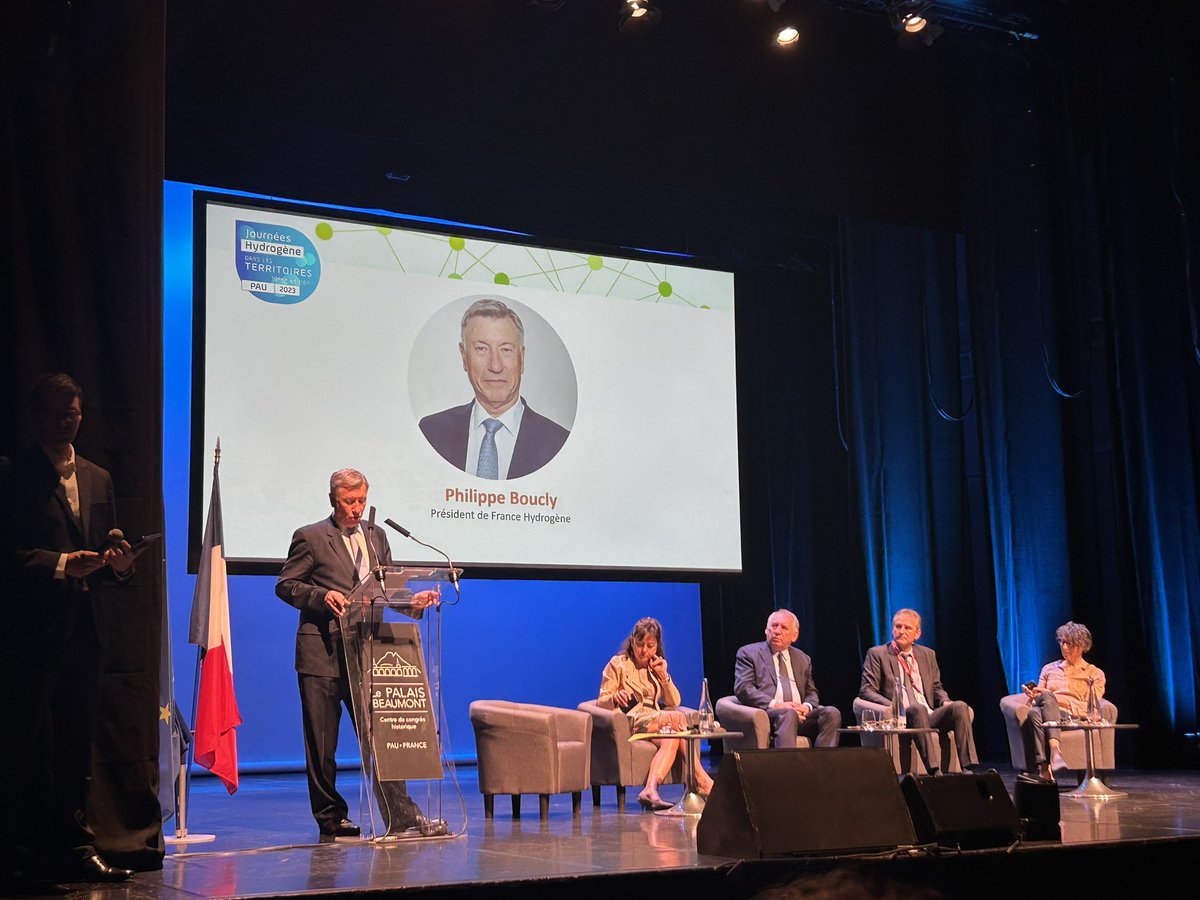 France Hydrogène (@francehydrogene) on Twitter photo 📢 Ouverture de la 10e édition de <a href="/lesJH2T/">Journées Hydrogène dans les territoires</a> par <a href="/bayrou/">François Bayrou</a> (Maire de <a href="/Ville_Pau/">Pau, Capitale Humaine</a>), <a href="/CaroleDelga/">Carole Delga</a> (Présidente de la région <a href="/Occitanie/">Région Occitanie</a>), <a href="/al_rousset/">Alain Rousset</a> (Président de <a href="/NvelleAquitaine/">Nouvelle-Aquitaine</a>), Jean-Marie Bergeret-Tercq (<a href="/NvelleAquitaine/">Nouvelle-Aquitaine</a>), Joëlle Colosio (<a href="/ademe/">ADEME</a>) et notre Président Philippe Boucly. 📢 Ouverture de la 10e édition de <a href="/lesJH2T/">Journées Hydrogène dans les territoires</a> par <a href="/bayrou/">François Bayrou</a> (Maire de <a href="/Ville_Pau/">Pau, Capitale Humaine</a>), <a href="/CaroleDelga/">Carole Delga</a> (Présidente de la région <a href="/Occitanie/">Région Occitanie</a>), <a href="/al_rousset/">Alain Rousset</a> (Président de <a href="/NvelleAquitaine/">Nouvelle-Aquitaine</a>), Jean-Marie Bergeret-Tercq (<a href="/NvelleAquitaine/">Nouvelle-Aquitaine</a>), Joëlle Colosio (<a href="/ademe/">ADEME</a>) et notre Président Philippe Boucly.