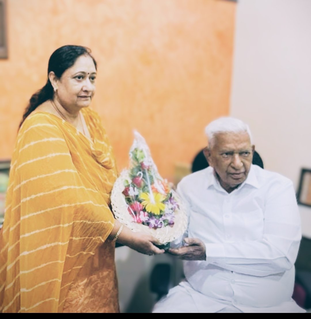 MrinaliniThaker's tweet photo. https://t.co/IyFqOaWpyX