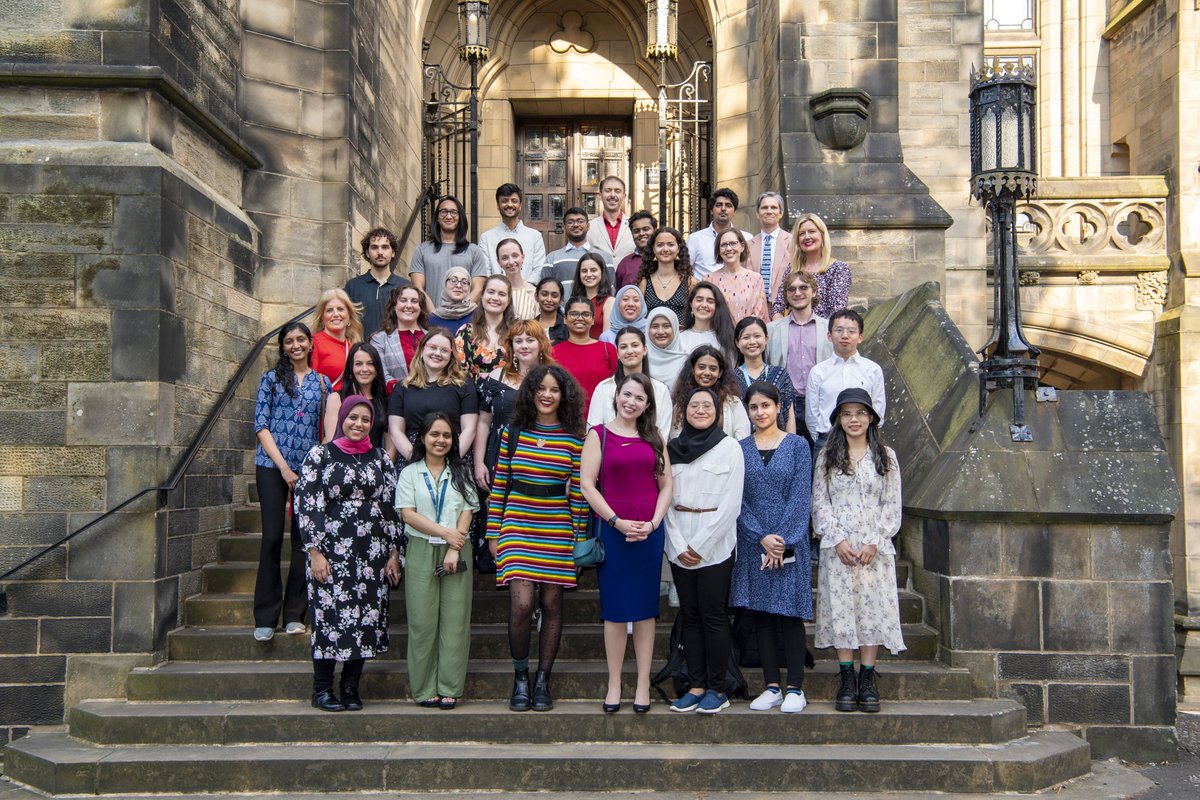 UofGlasgow's tweet image. Our student community is so inspiring. It was wonderful to have the chance to celebrate a number of incredible UofG students yesterday evening. 
And thank them for all they have done for their community and their fellow students. Very proud to have them as part of #TeamUofG. ❤️