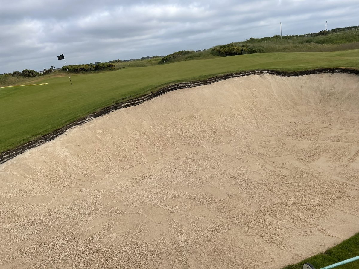 dannybur_'s tweet photo. Back on the links 🇮🇪 https://t.co/E2KJCnz76T