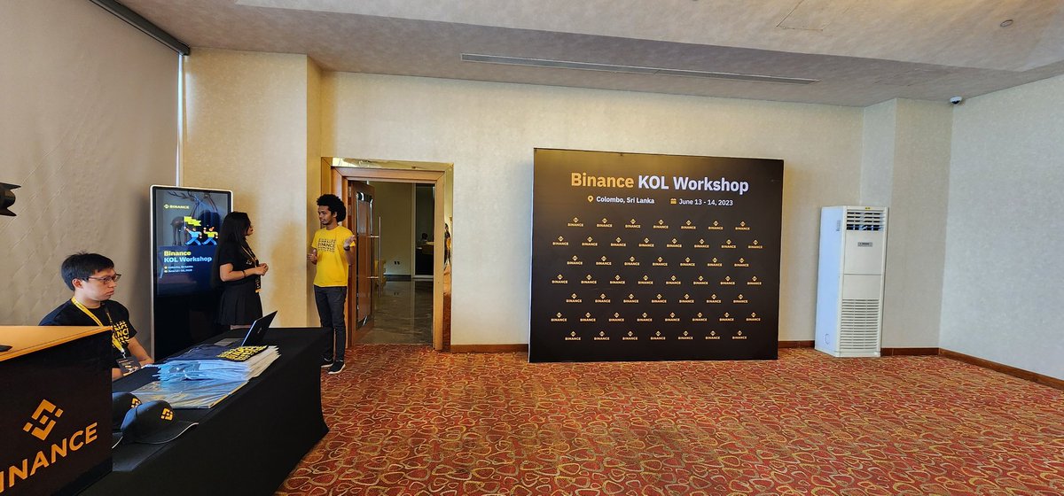 malith1992's tweet photo. @binance KOL Workshop is starting 👀 #binanceworkshop #Binance https://t.co/a0zWjSpOBJ