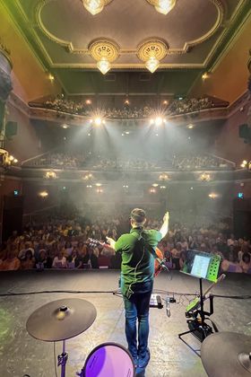 Give it up for <a href="/BuskerteersC/">Buskerteers Choir</a> 👏

Andrew Small is the founder of the choir, and set it up to raise £1,000,000 for charity from busking and performing.

They've managed to raise over £100,000 for charity so far. 🙌

<a href="/TSB/">TSB</a> <a href="/DailyMirror/">The Mirror</a> #ourprideofbritain #whosyours #prideofbritain