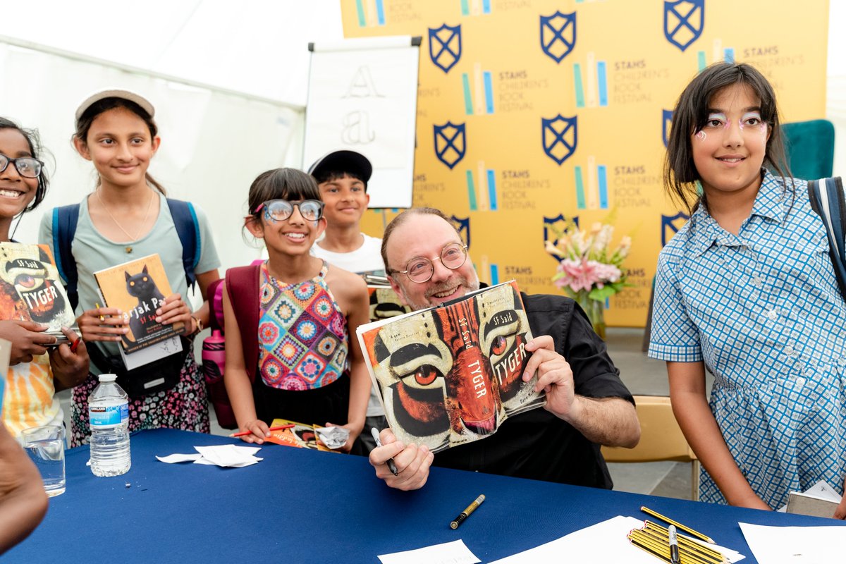STAHSBookFest's tweet photo. Keep writing kids 🖊️ Thank you @whatSFSaid for inspiring our audience #STAHSBookFest https://t.co/0PH5vd3UoF