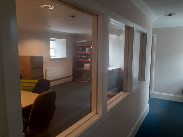 greenspacetrust's tweet image. A 22sqm office space has become available from the end of June in our building in Swanston which is ideal for a small business or charity. For more information contact john@elgt.org.uk or phone 0131 445 4025 #officespace